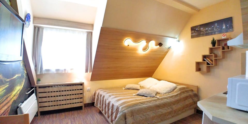 Bed, Photo of the whole room