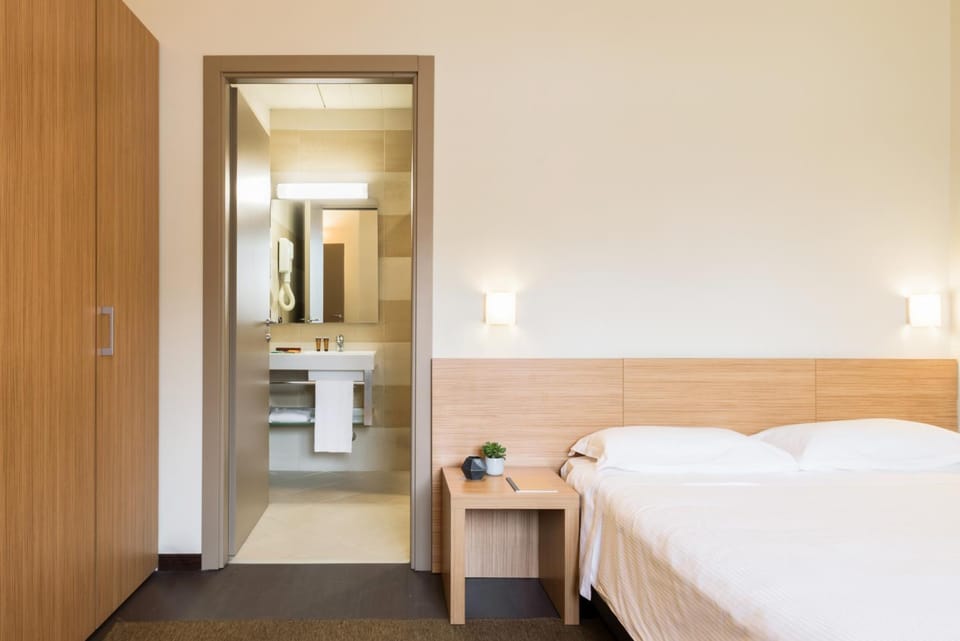 Bathroom, Bedroom
