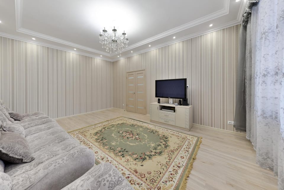 TV and multimedia, Living room, Evening entertainment