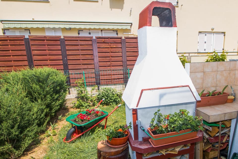 BBQ facilities, Garden