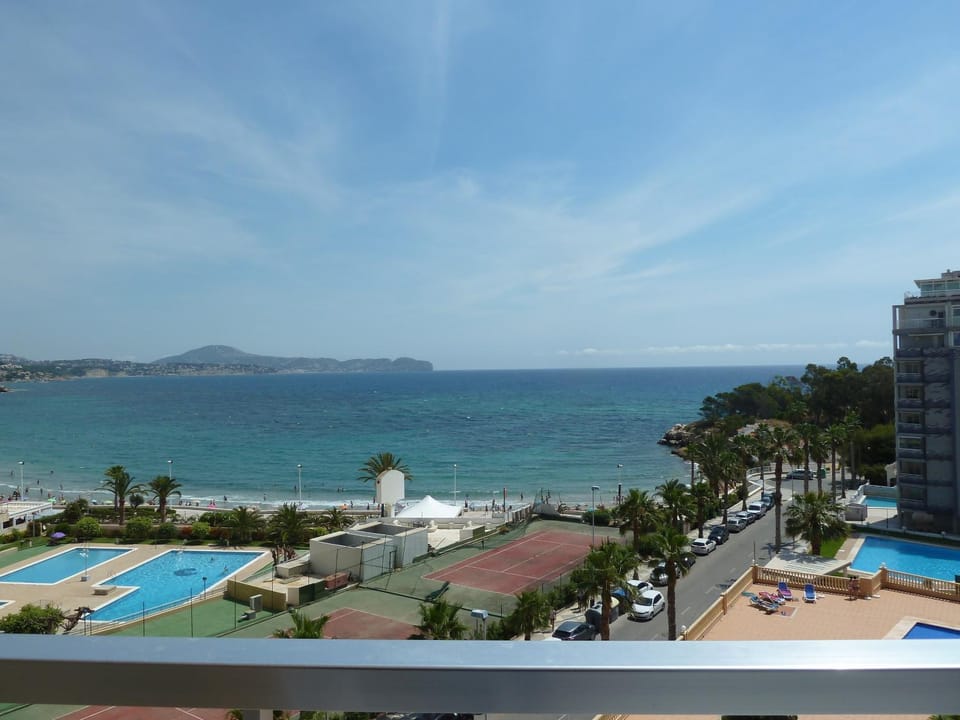 Balcony/Terrace, Pool view, Sea view