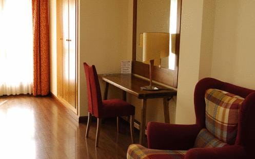 Hotel Pirineos Hotel in Aragon