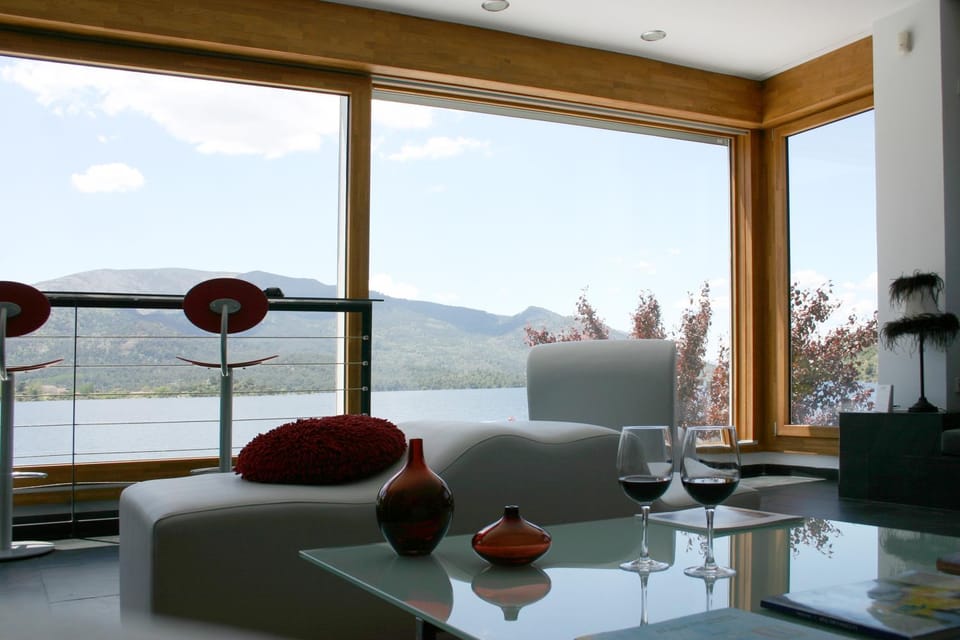 Living room, Lake view, Mountain view