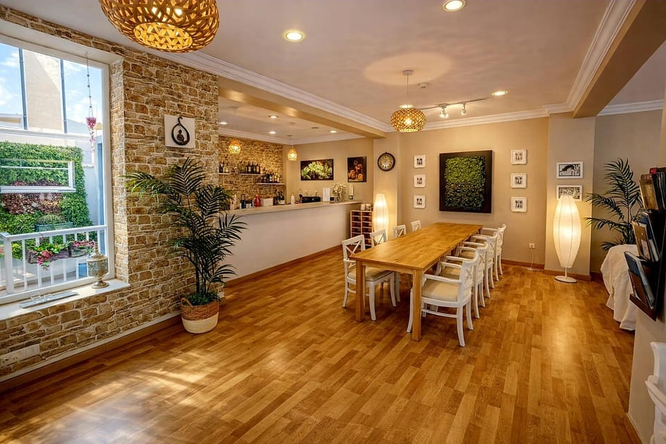 Lounge or bar