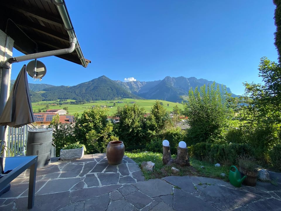 Balcony/Terrace, Mountain view