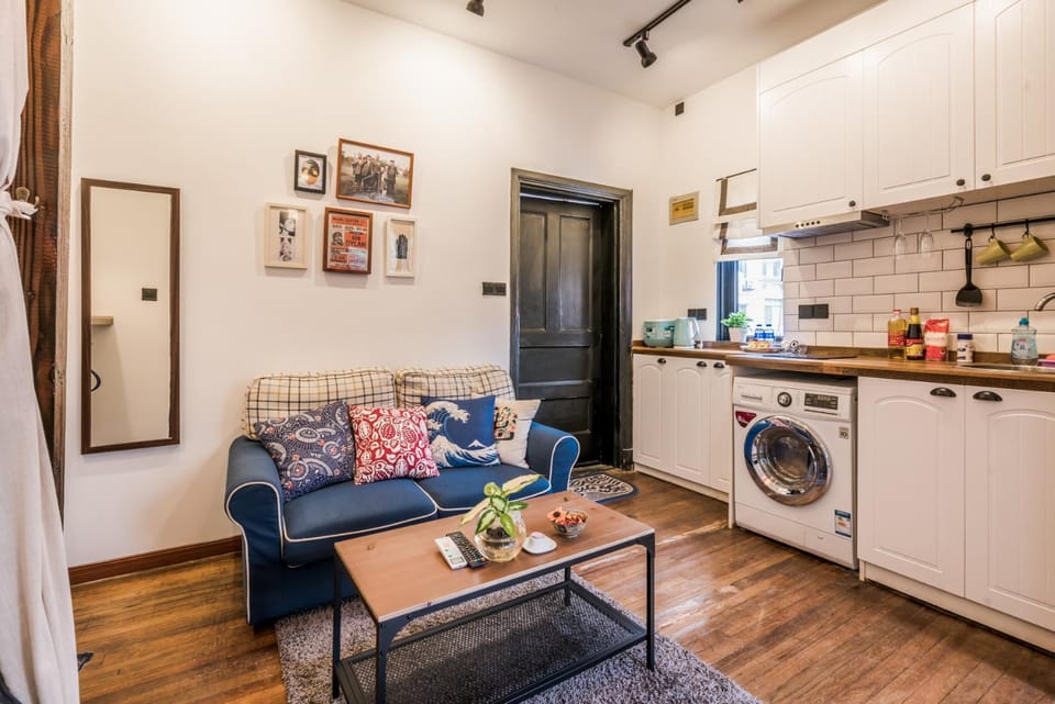 Tonight Homestey Shanghai Apartment Good Location 1200 Apartment in Shanghai