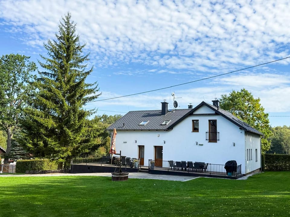 Property building, Garden