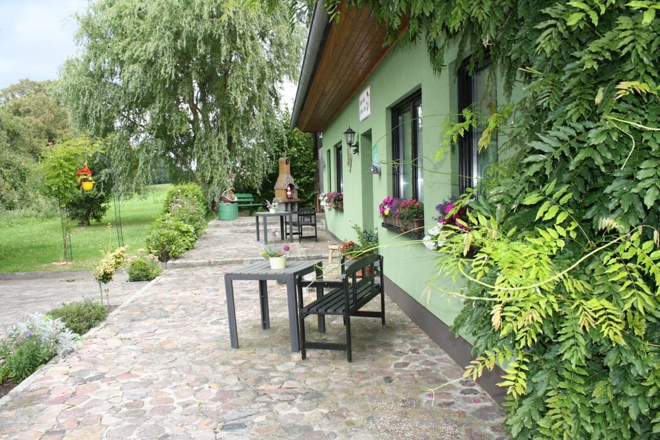 Patio, BBQ facilities, Garden