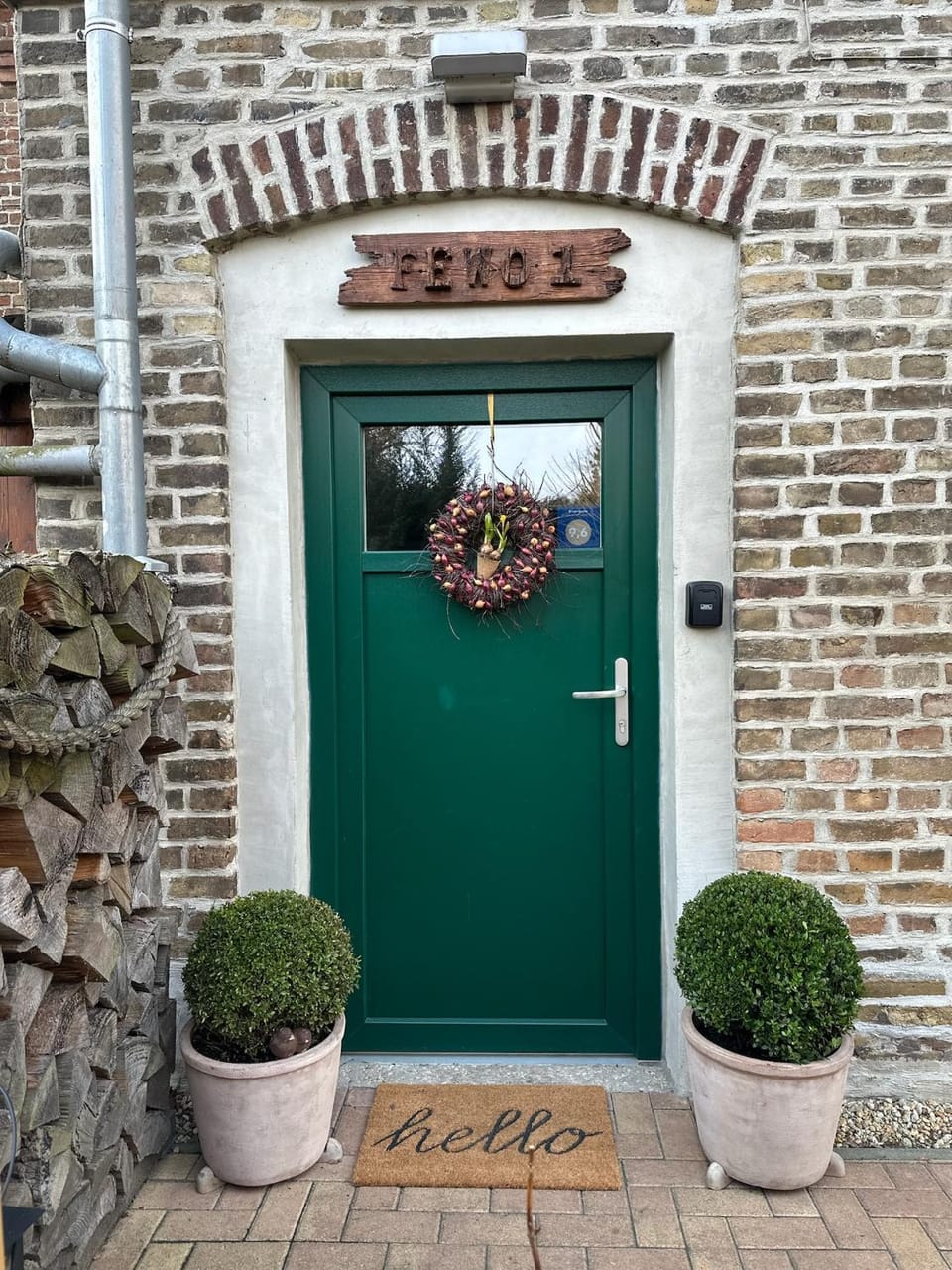Facade/entrance
