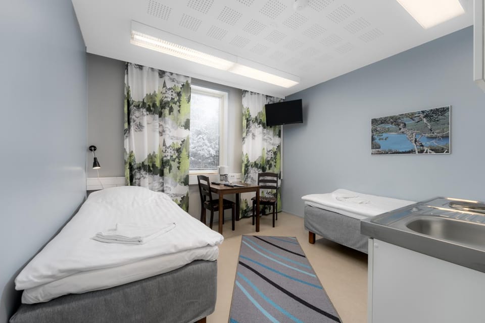 Bed, TV and multimedia, Kitchen or kitchenette, Photo of the whole room, Bedroom, towels