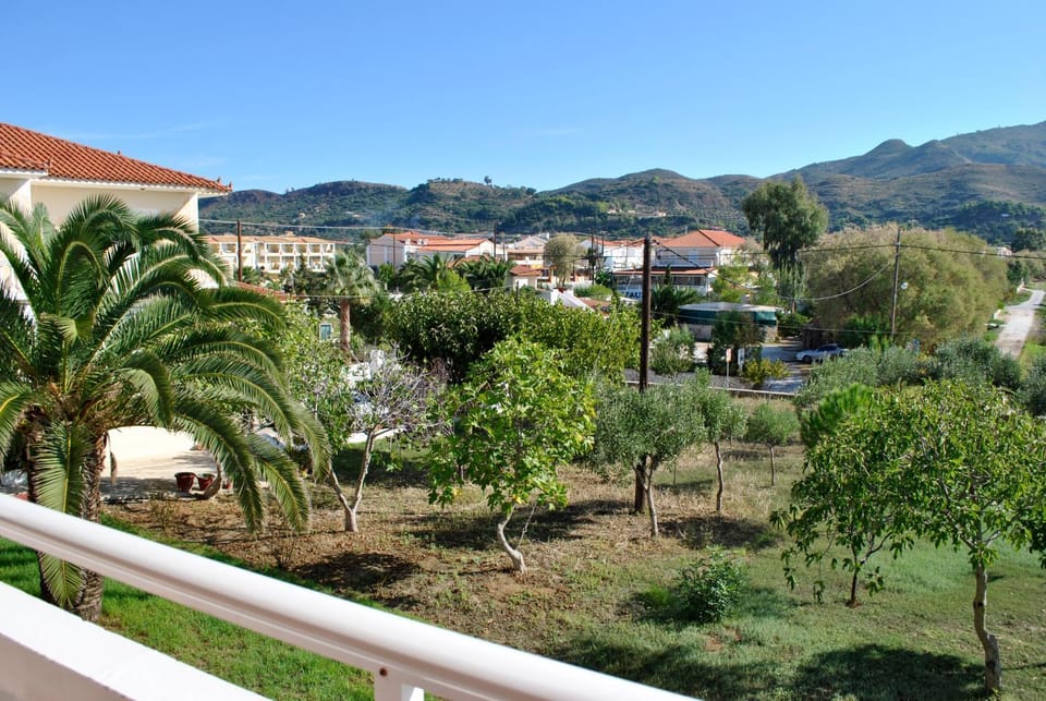 Day, Neighbourhood