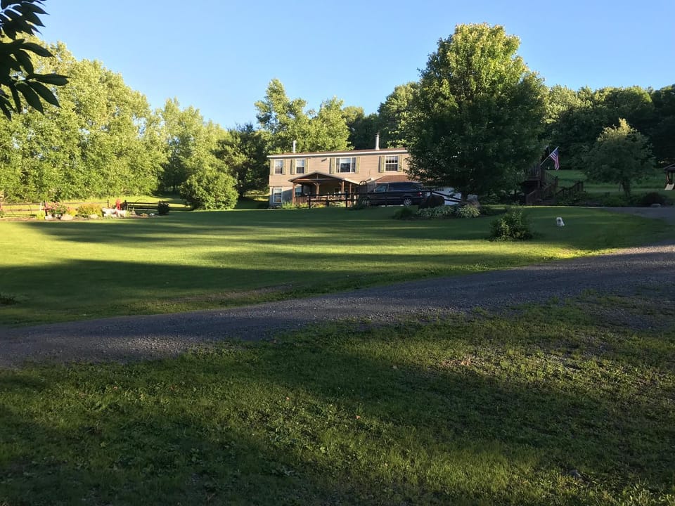 Coolis Apartment Apartment in Adirondack Mountains