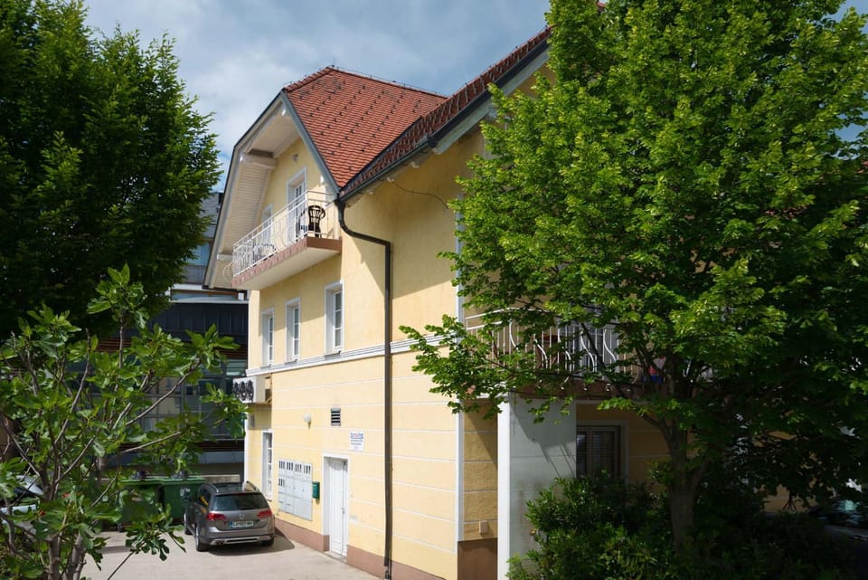 Property building, Balcony/Terrace