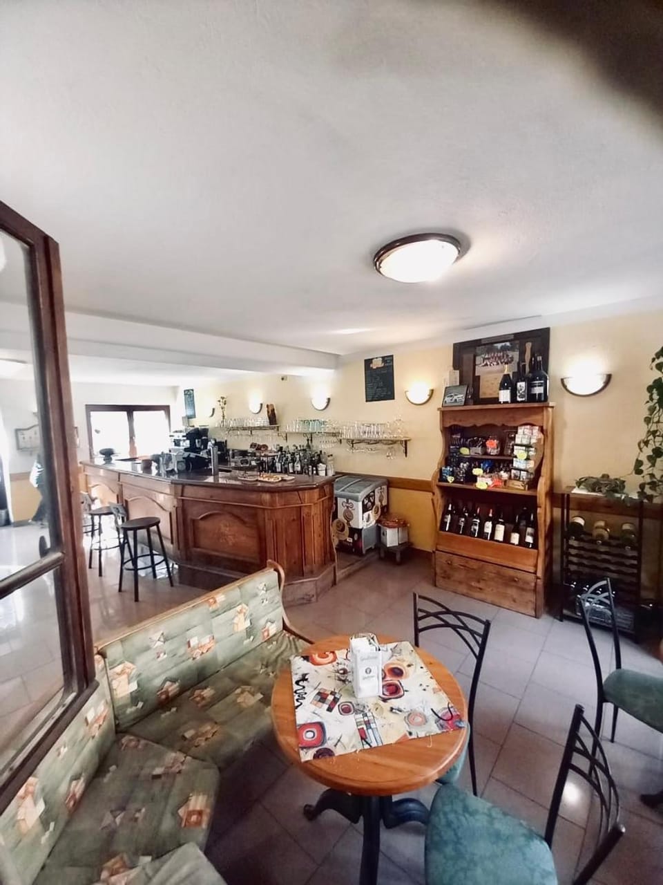 Lounge or bar, Buffet breakfast, Italian breakfast, hair dresser