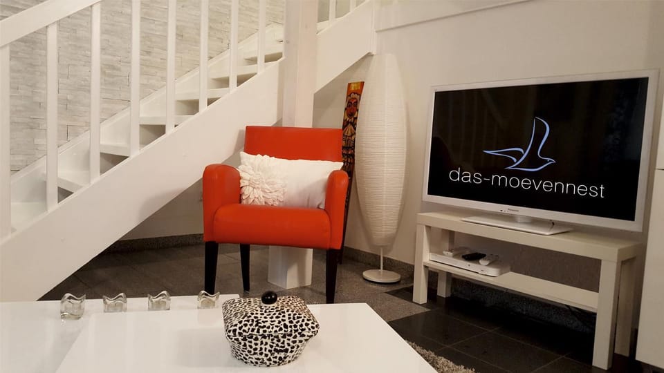 Living room, Photo of the whole room