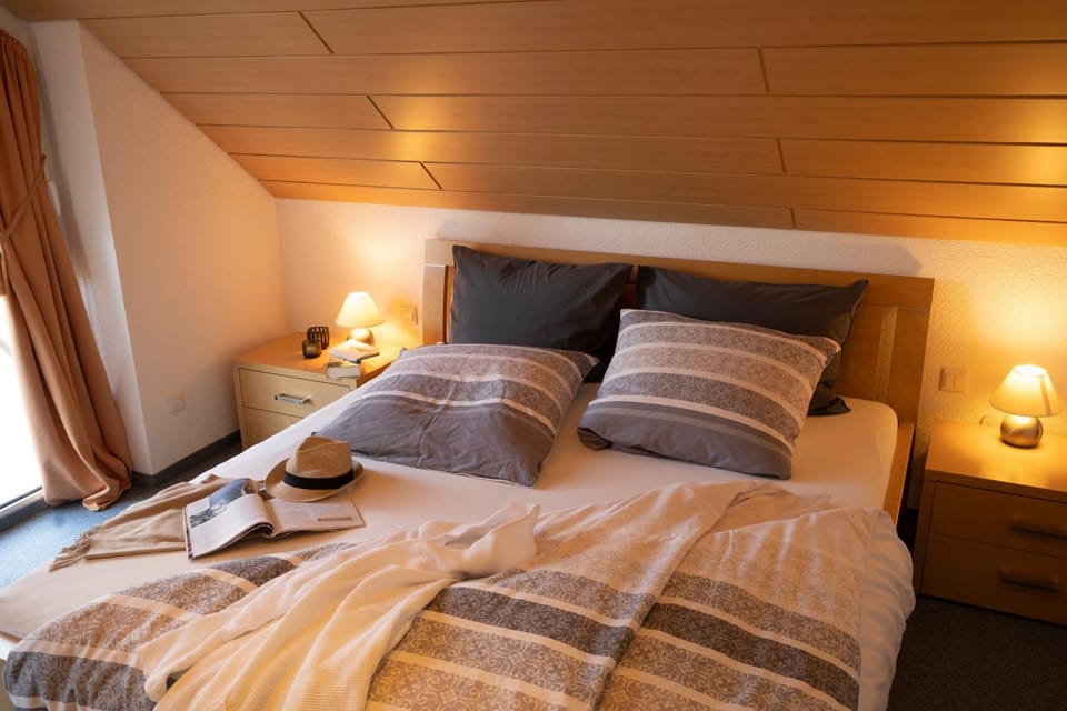 Living room, Bedroom