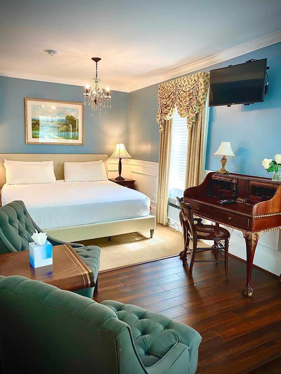 Bellevue Manor Bed and Breakfast in Newport