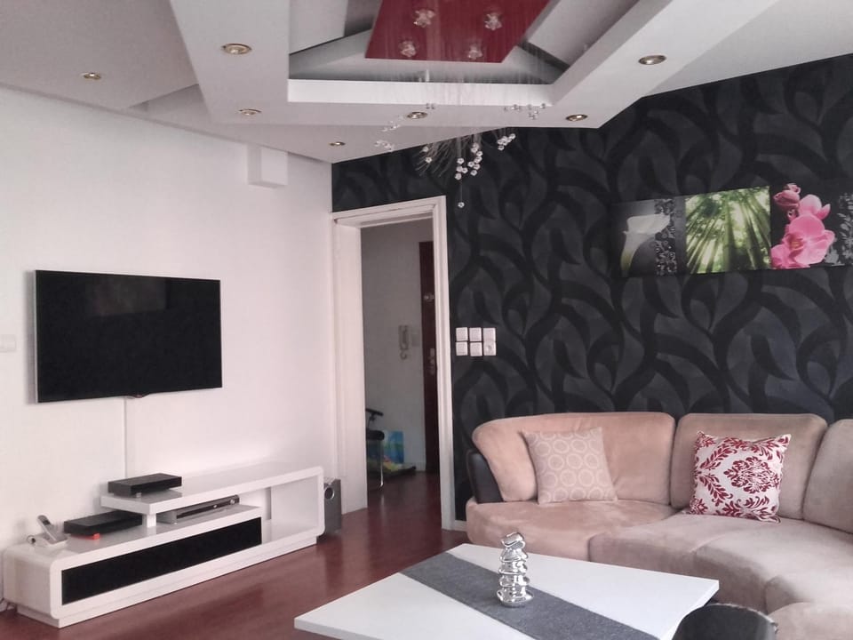 Communal lounge/ TV room, Living room, Decorative detail, Entertainment