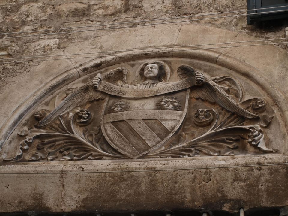 Facade/entrance, Decorative detail