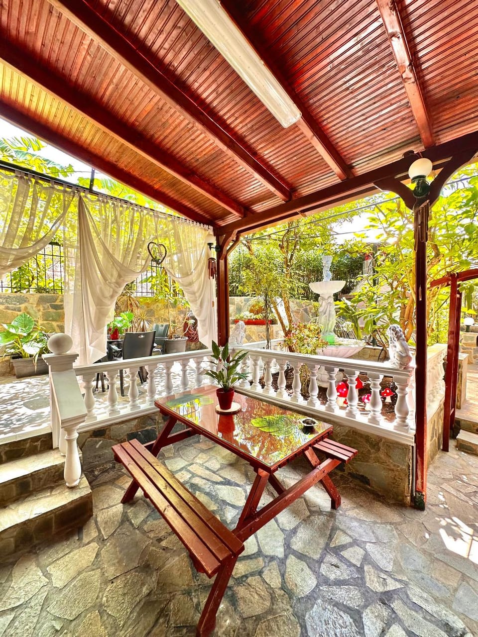 Patio, Spring, Garden, View (from property/room), Balcony/Terrace, Seating area, Dining area, Garden view