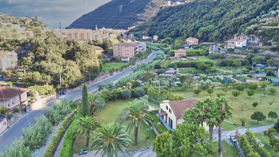 Nearby landmark, Neighbourhood, Natural landscape, Bird's eye view, City view, Mountain view