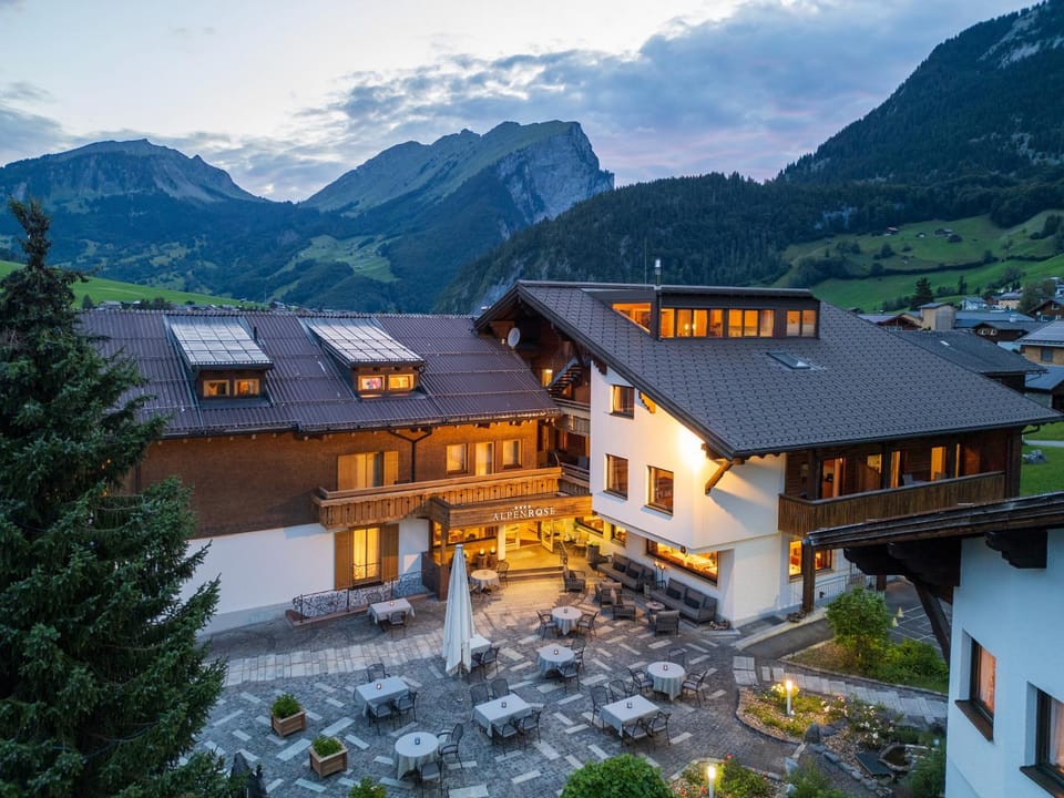 Property building, Balcony/Terrace, Garden view, Mountain view