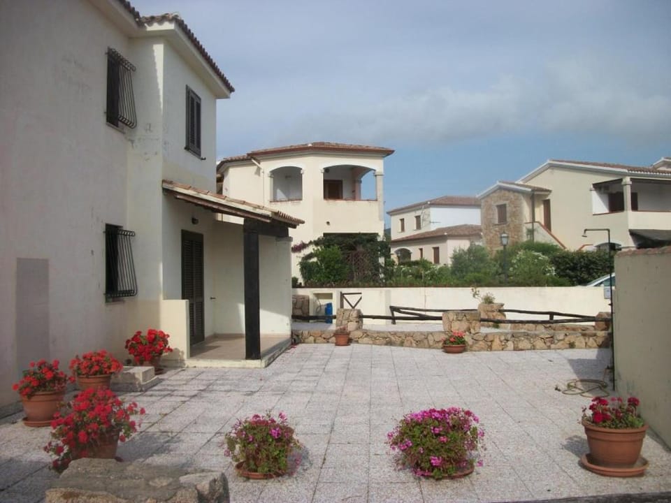 Off site, Balcony/Terrace