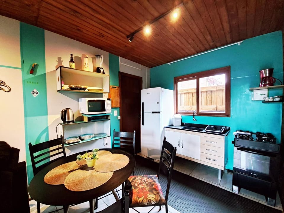 Vila Paraíso-Charme e Conforto à 80m da Praia e 15min Aeroporto House in Florianopolis