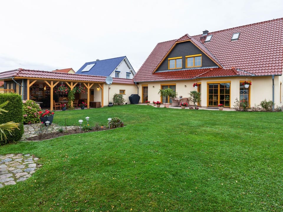 Property building, Garden