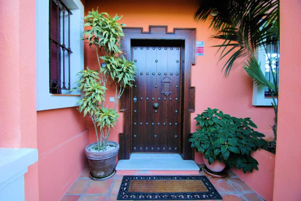 Facade/entrance, Lobby or reception
