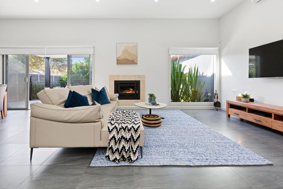 Living room, flat iron
