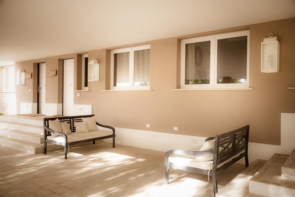 Facade/entrance, Seating area