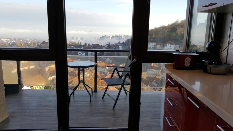 View (from property/room), Kitchen or kitchenette