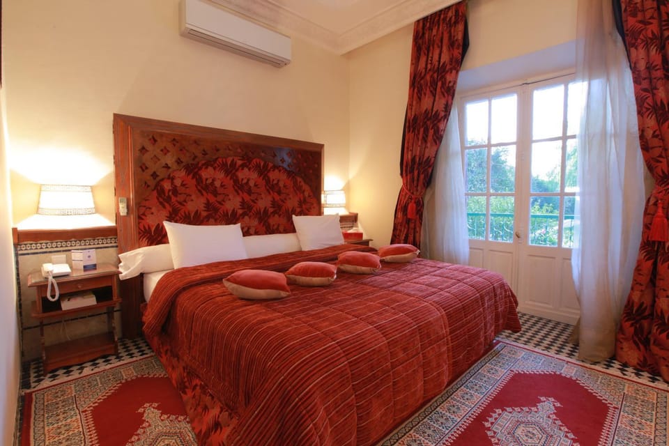 Bed, Garden, Bathroom, Balcony/Terrace, Photo of the whole room