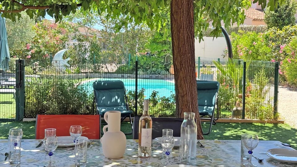 Property building, Swimming pool