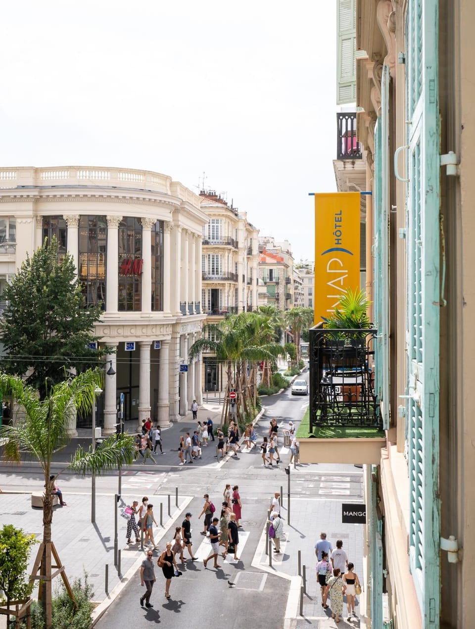 Neighbourhood, Street view