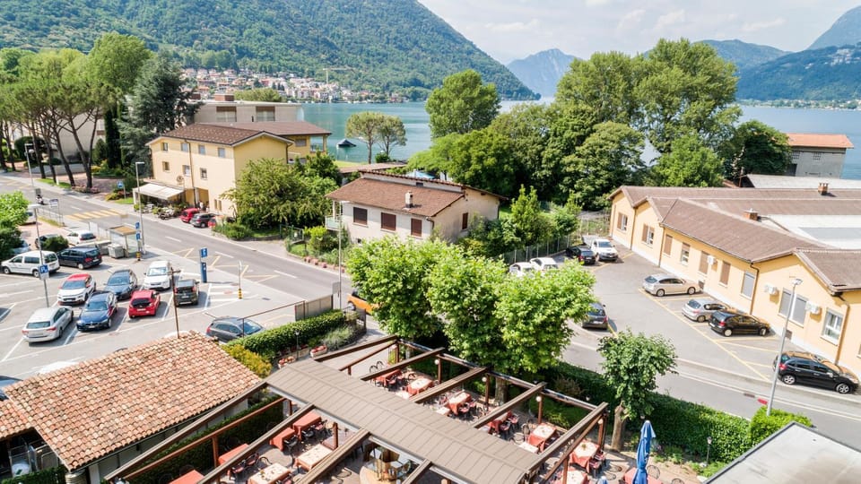 Restaurant/places to eat, Garden, View (from property/room), Balcony/Terrace, Lounge or bar, Garden view