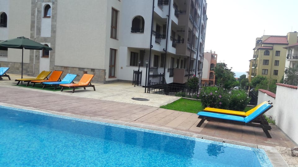 Nearby landmark, Swimming pool