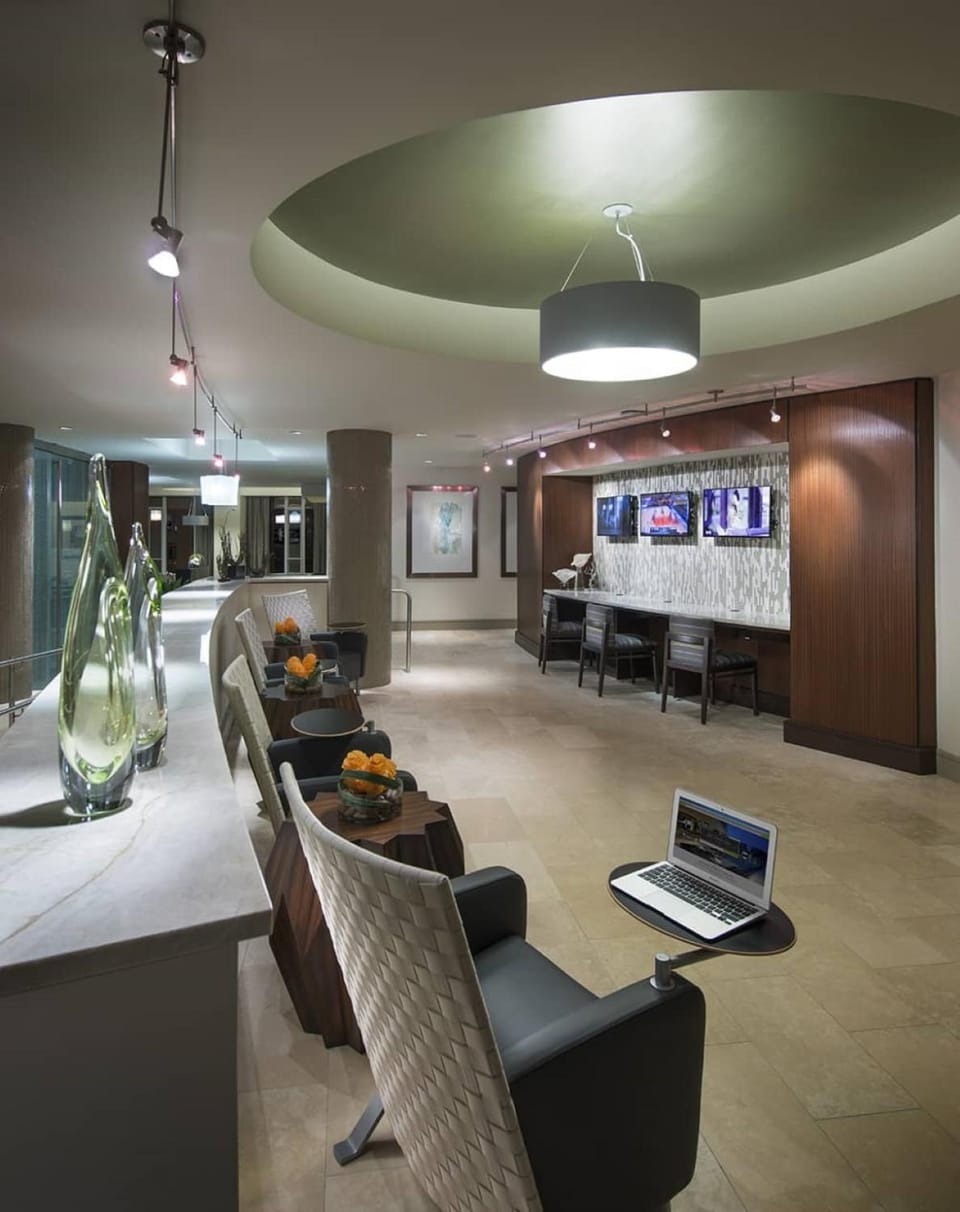 Communal lounge/ TV room