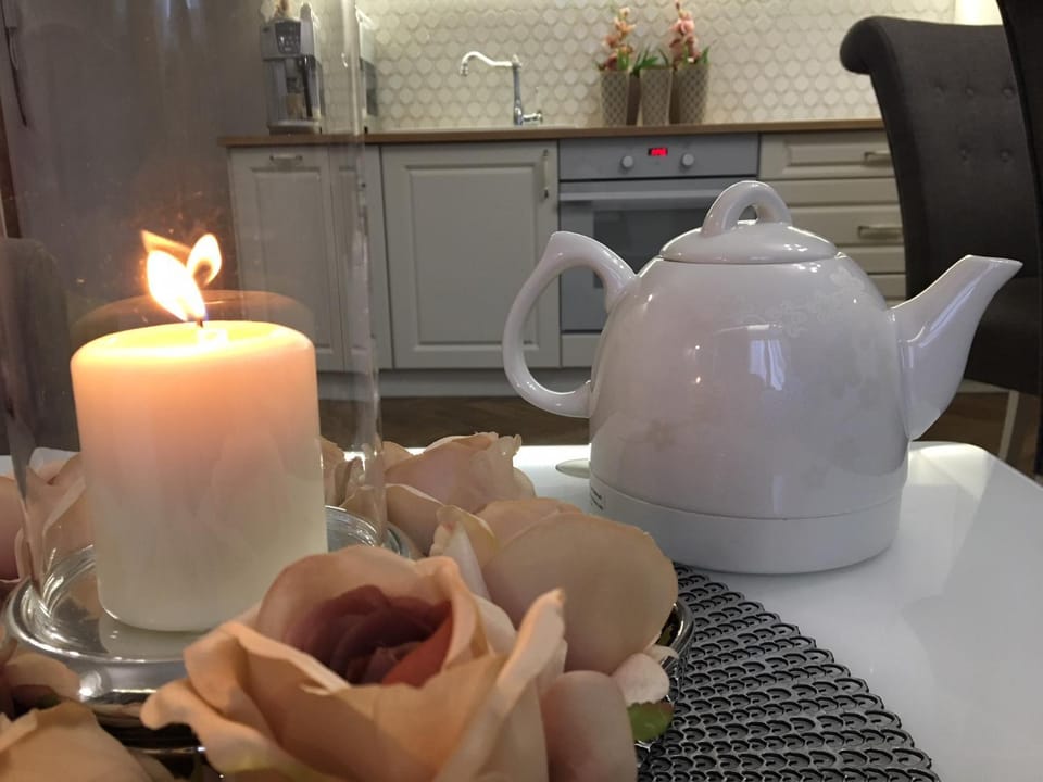 Coffee/tea facilities, Kitchen or kitchenette, Dining area