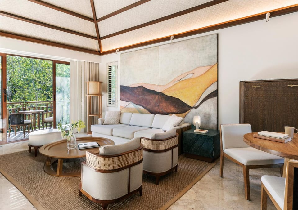 Living room, Dining area