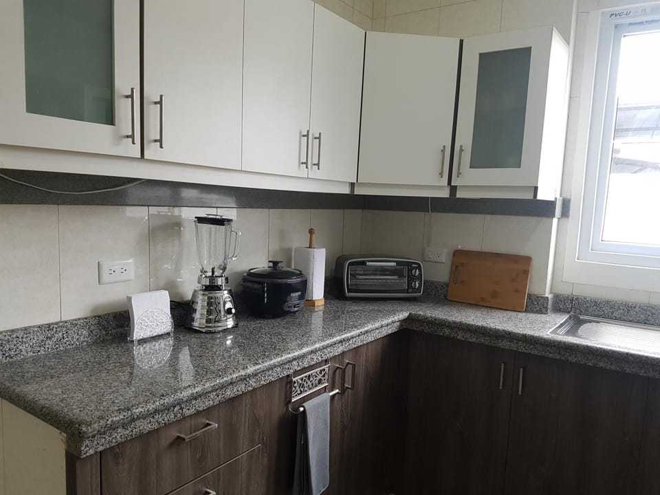 Kitchen or kitchenette, Communal kitchen