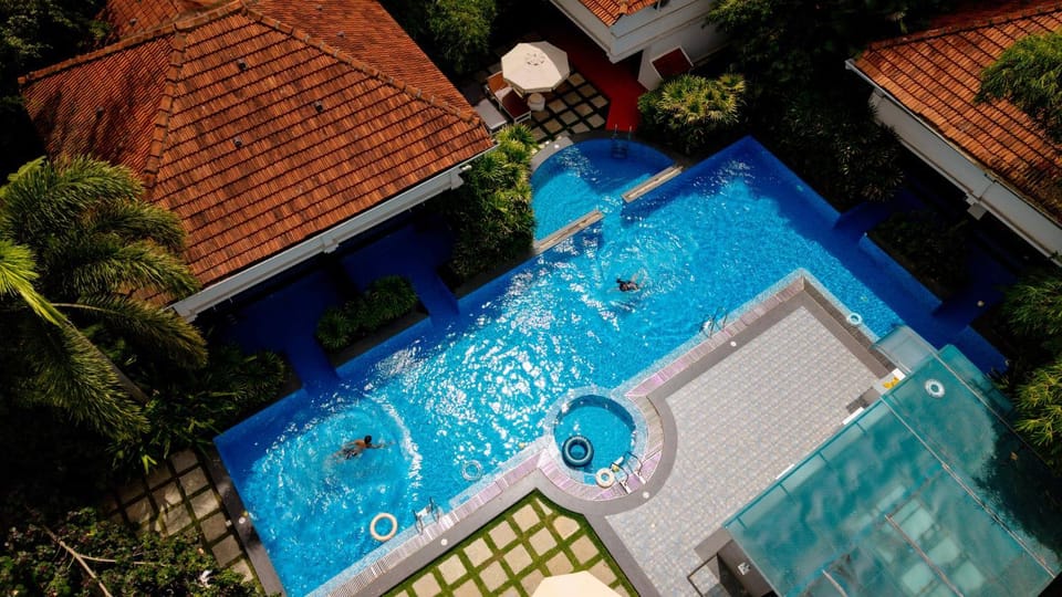 Swimming pool