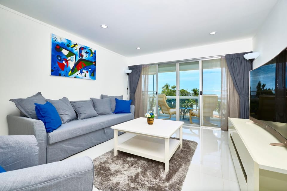 Living room, Sea view