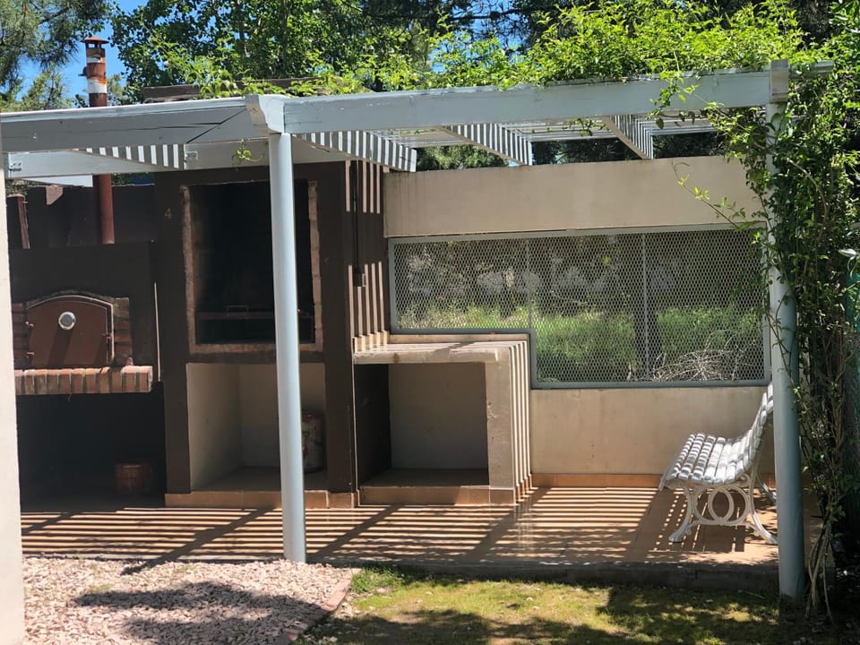 BBQ facilities, Garden view, oven, pet friendly