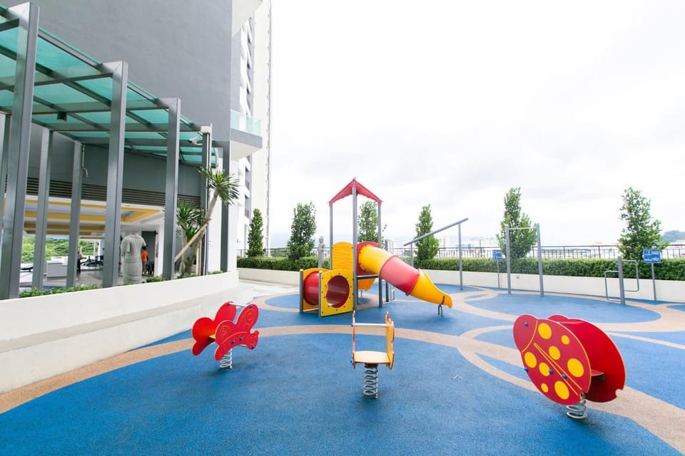 Day, Children play ground, Evening entertainment, City view, Garden view, Landmark view, Mountain view, Pool view, Swimming pool, Family