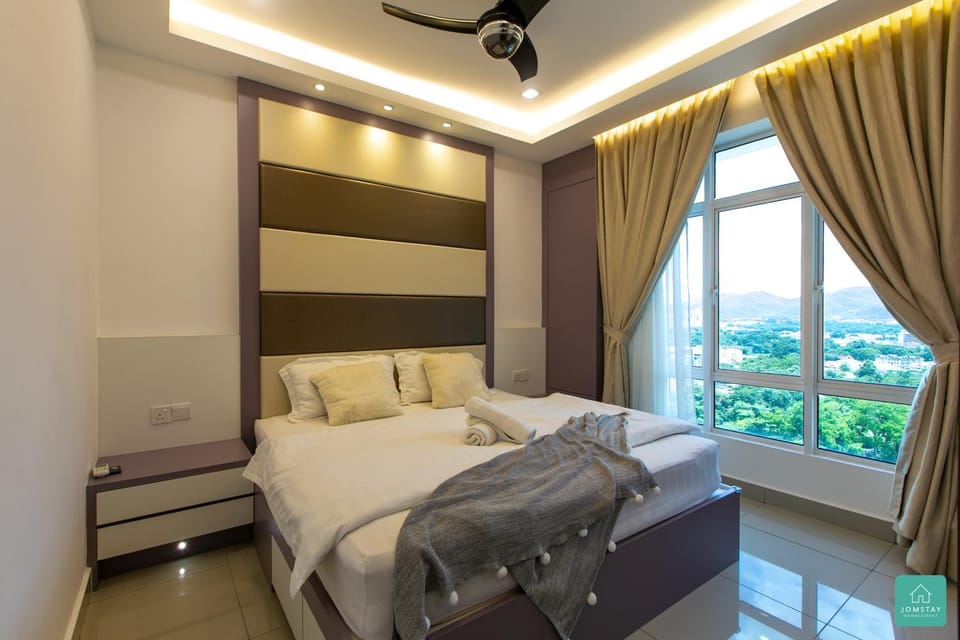 Bed, View (from property/room), Photo of the whole room, Bedroom, towels