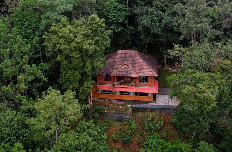 Property building, Natural landscape, Garden view