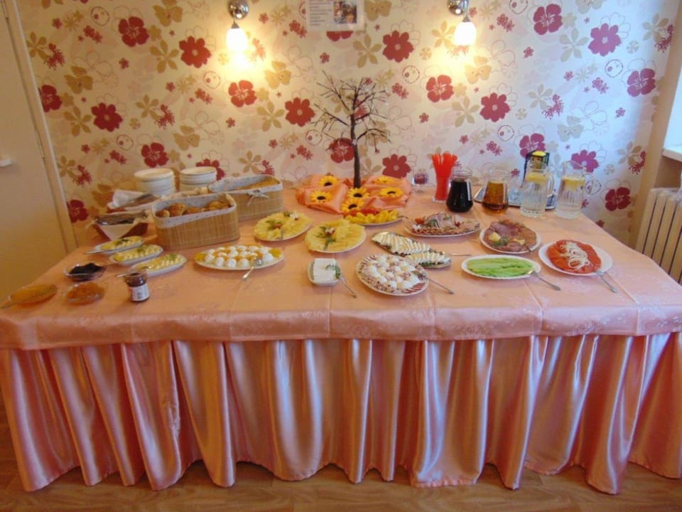 Breakfast, Buffet breakfast