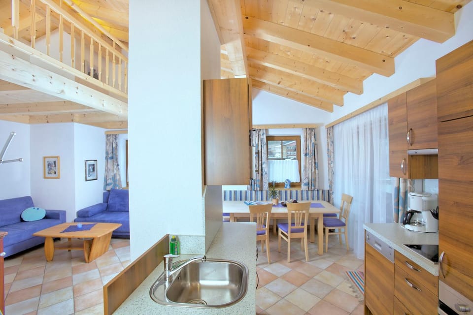 Kitchen or kitchenette, Living room, Dining area